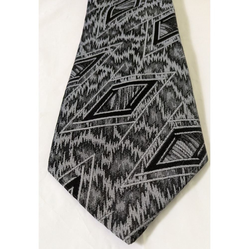 Vtg Envoy Limited Edition Tie Dark Silver Gray Abstract MCM Chevron 56 x 3.5